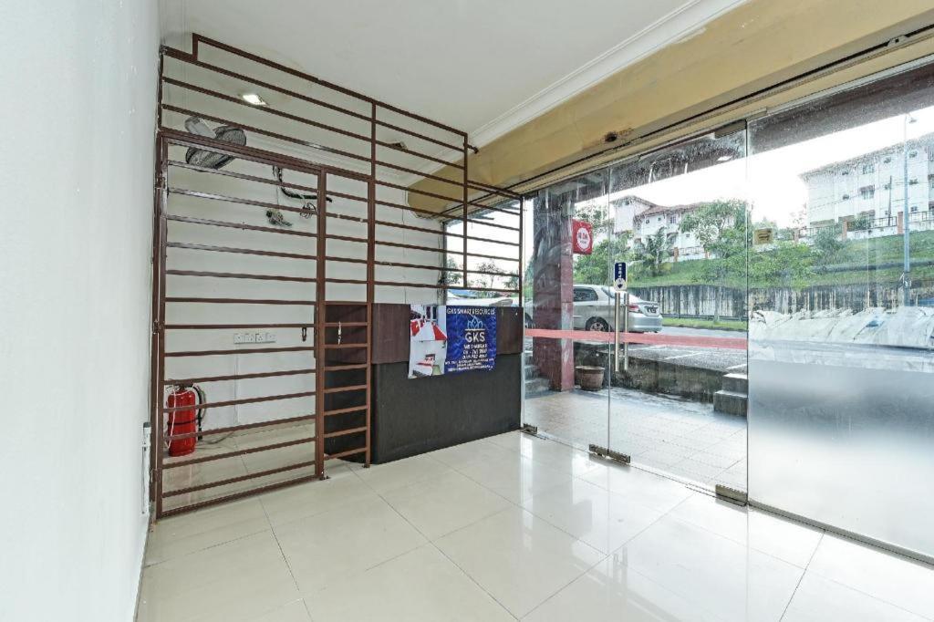 Oyo 90892 L&E Hotel Seremban Dış mekan fotoğraf