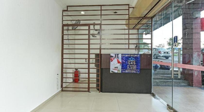 Oyo 90892 L&E Hotel Seremban Dış mekan fotoğraf